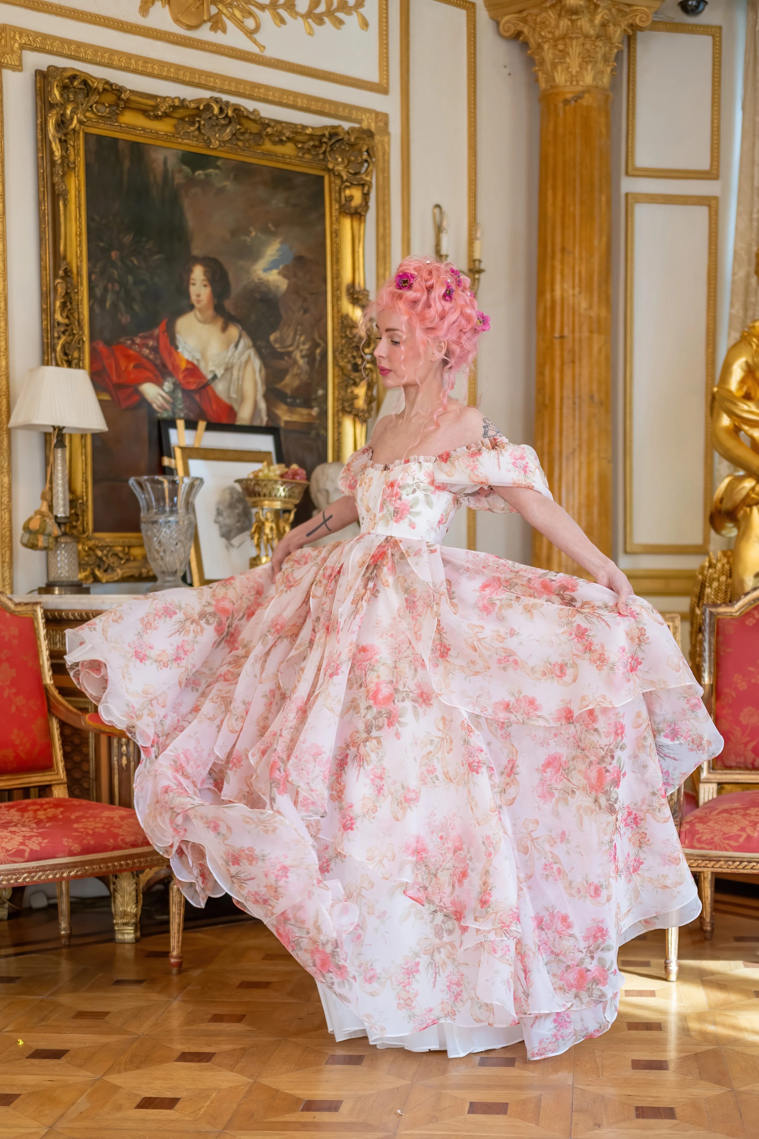 Venetian Rose Renaissance Gown - Image 15